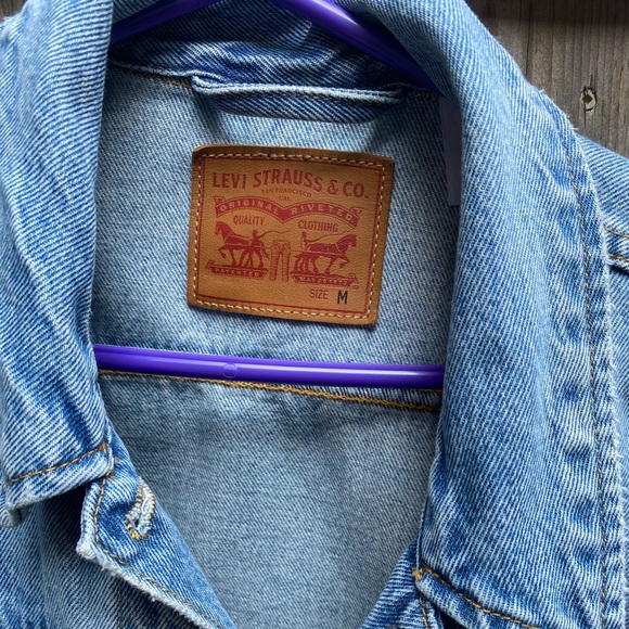 Levi’s Denim Jacket - Picture 4 of 4